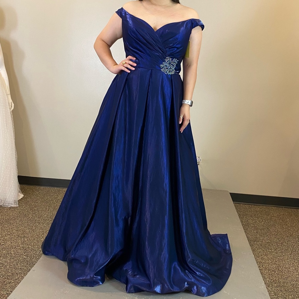 Sherri Hill 53309 - Picture 3 of 12